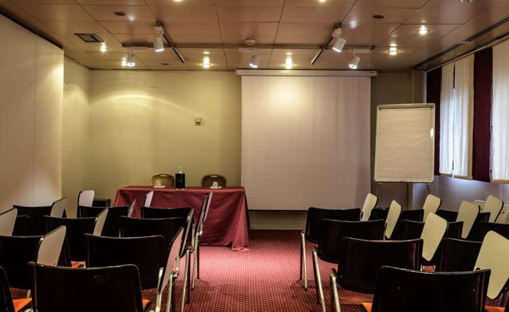 Moevenpick Hotel Bari Kemudahan gambar