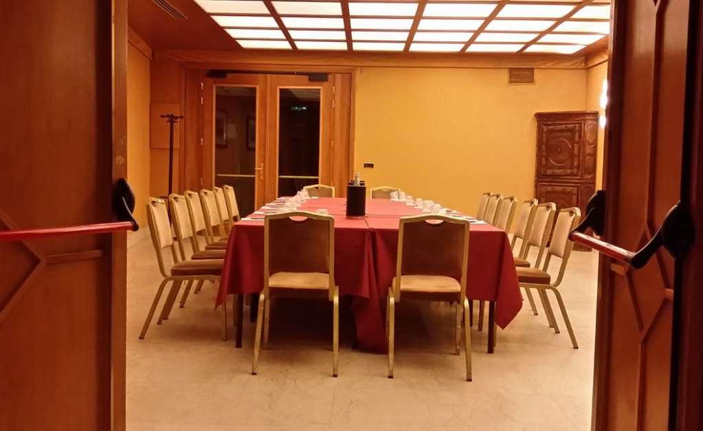 Moevenpick Hotel Bari Kemudahan gambar