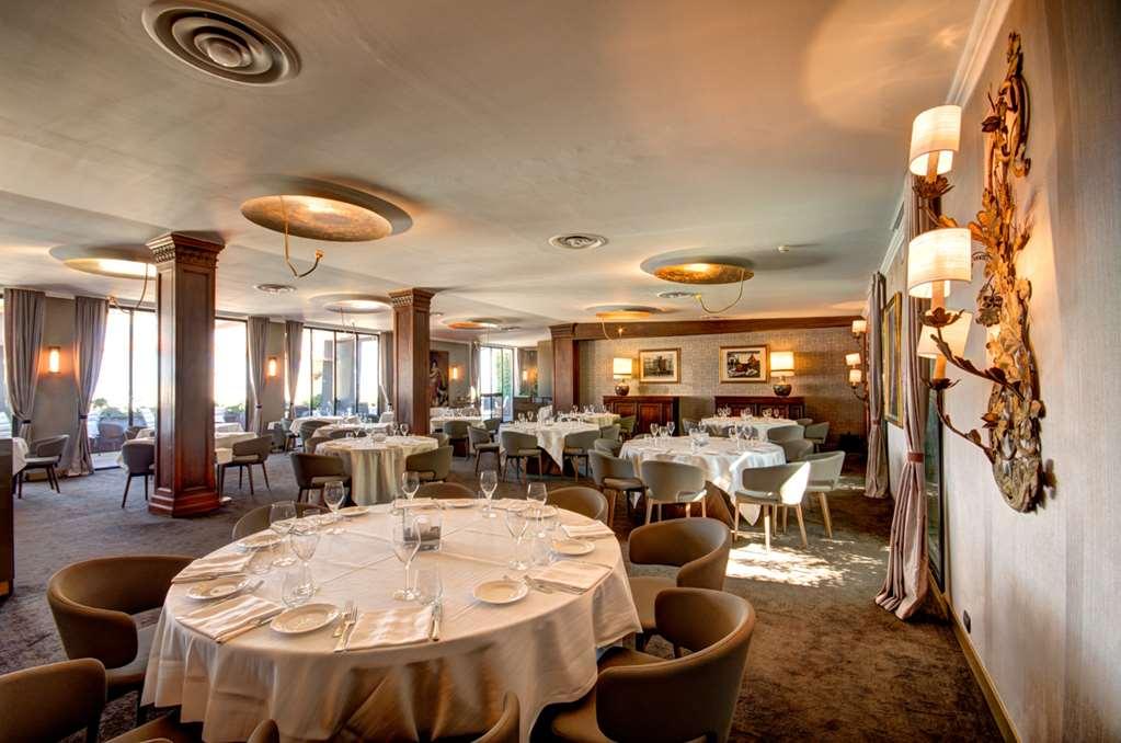 Moevenpick Hotel Bari Restoran gambar