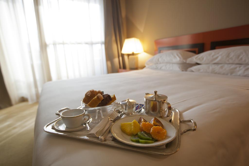 Moevenpick Hotel Bari Luaran gambar