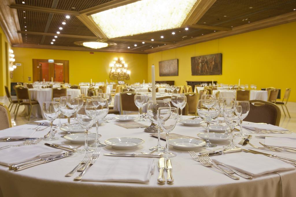 Moevenpick Hotel Bari Luaran gambar